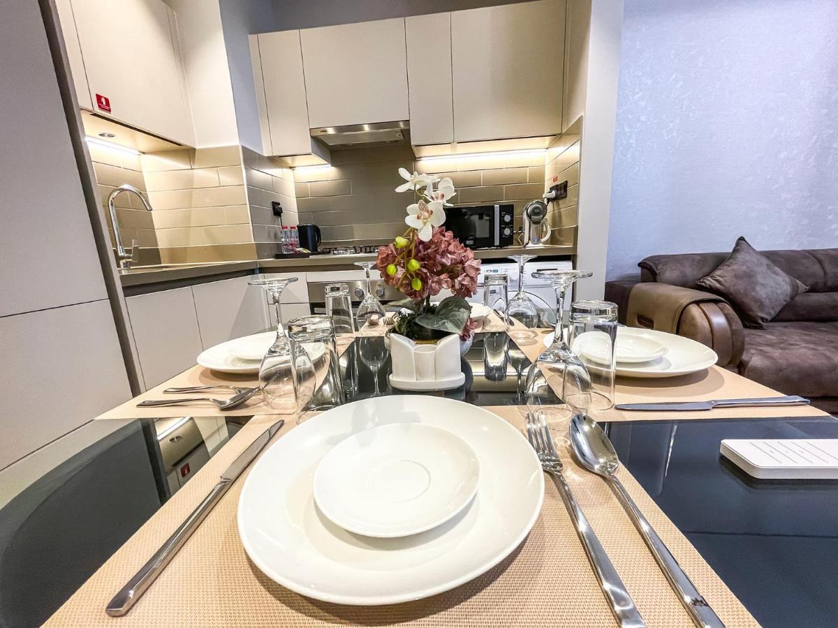 דובאי Stay By Latinem Luxury 1Br Holiday Home Cv A207 Near Burj Khalifa מראה חיצוני תמונה